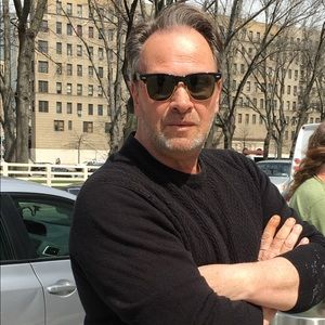 Meet your Posher, Dennis